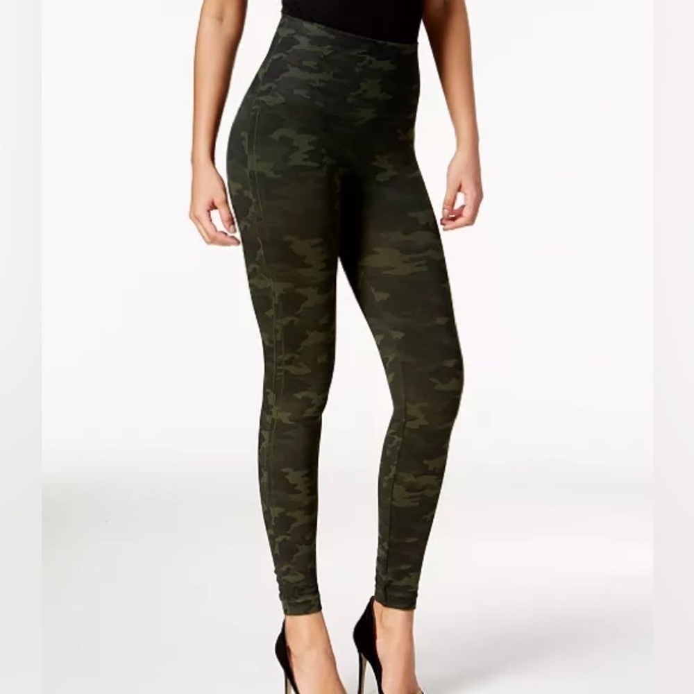 SPANX Look At Me Now High-Waisted Seamless Leggings Green Camo Size Medium